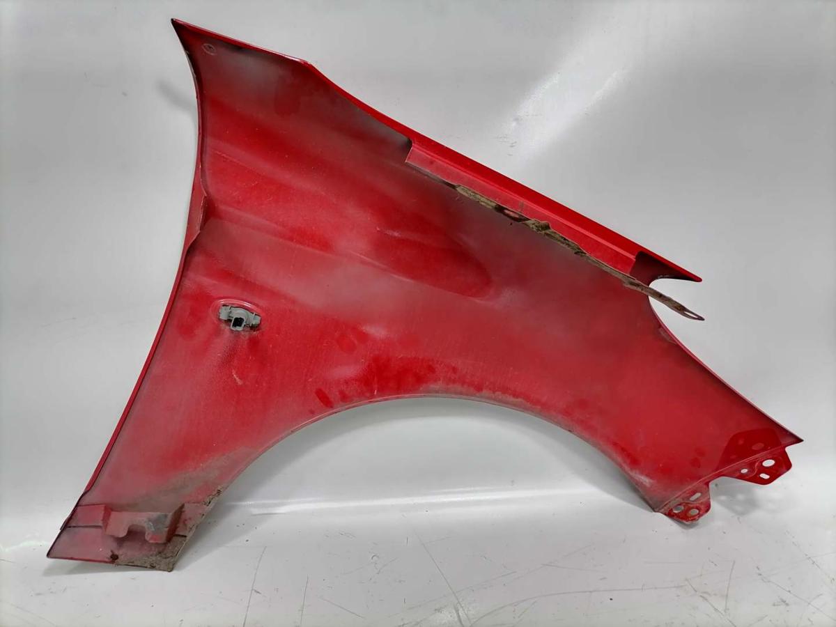 Peugeot 206+ original Kotflügel vorn links KKN Rot Aden Bj.2009